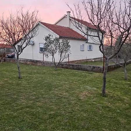 Апартаменты Kuca Za Odmor Smokovic